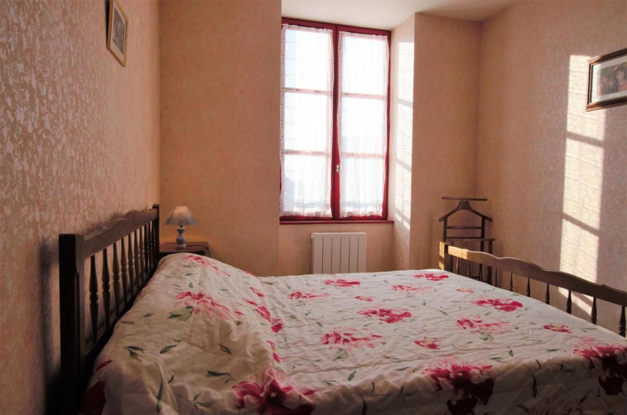 Gîte communal 150 Sainpuits Chambre photo