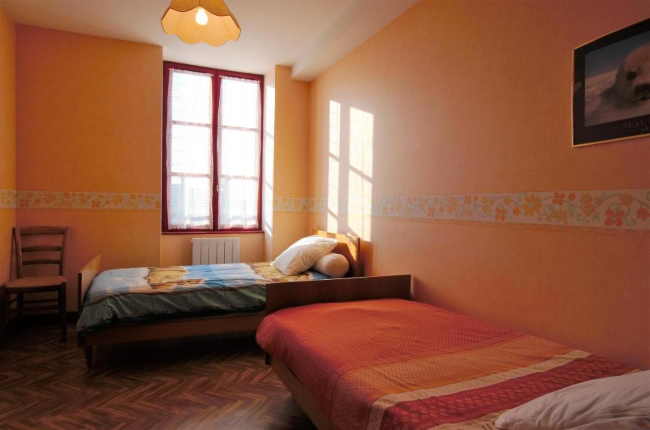 Gîte communal 150 Sainpuits Chambre photo